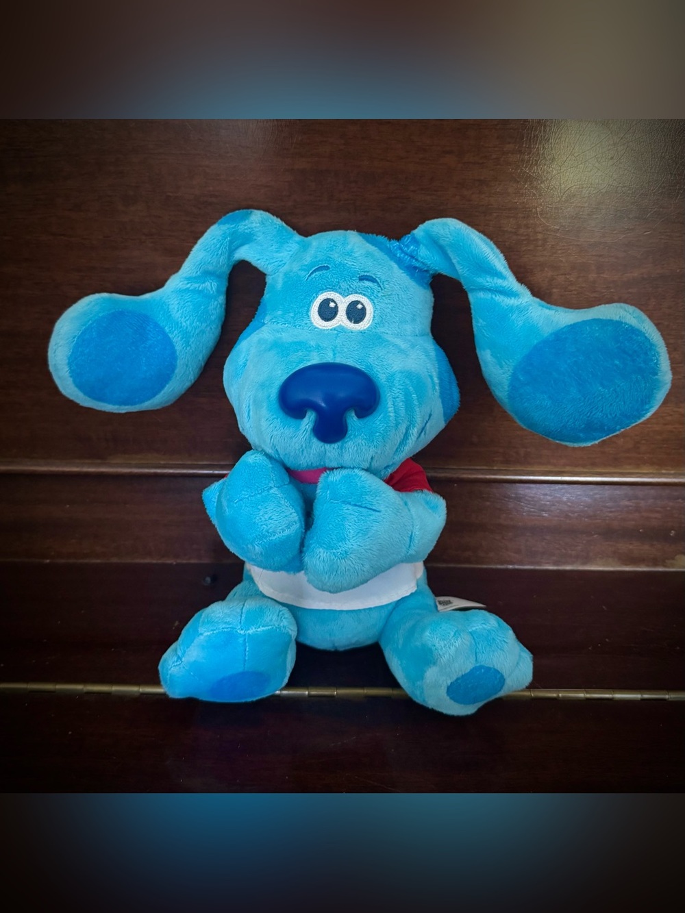 Blue’s Clues & You Blowing Kisses Blue Interactive Plush 11” Sound & Motion